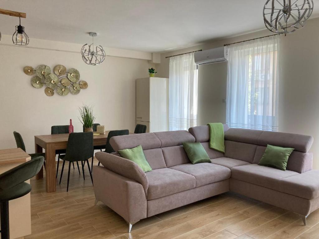 Noemi Apartman Hajdúszoboszló Zewnętrze zdjęcie